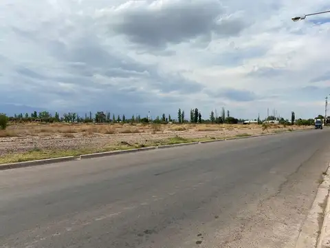 Terreno a la venta sobre calle Alsina