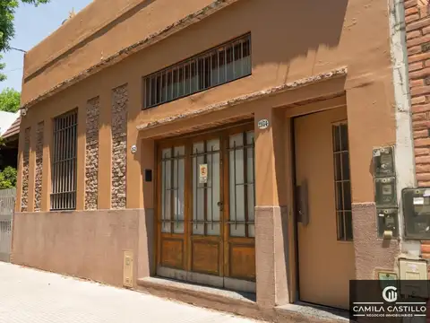 PH en dos plantas en venta en Villa Devoto 4 amb. con patio y parrilla