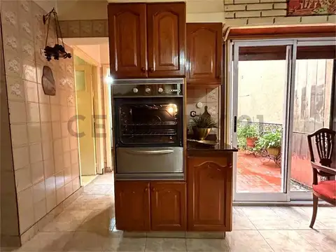 VENTA PH 4 AMBIENTES CON PATIOS Y COCHERA EN CABALLITO