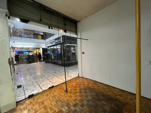 Local en Venta 40 años