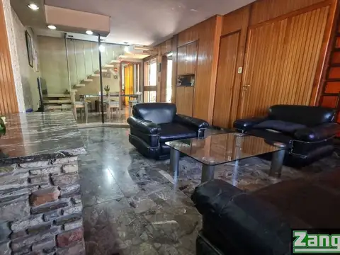 Depto Tipo Casa en Venta en Parque Chacabuco, USD 135.000