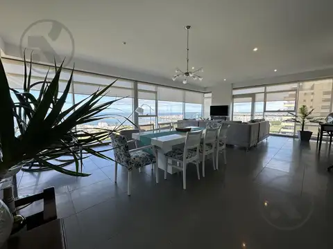 Departamento en Venta de 4 dormitorios