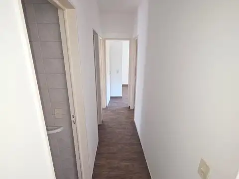 Leopardi 100, Piso 2