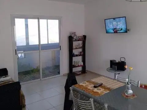 DEPARTAMENTO 3 AMB. AMPLIOS CON BALCÓN.