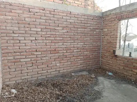 Terreno en zona comercial de Carpintería