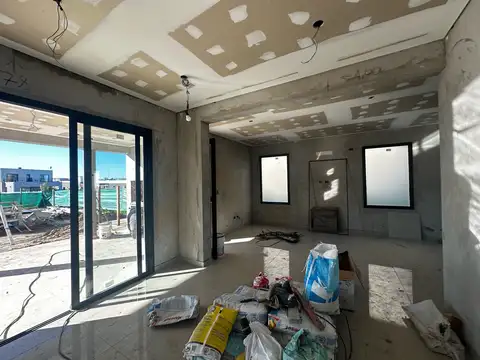 Casa en Venta en Pilar del Este - Santa Elena, USD 250.000