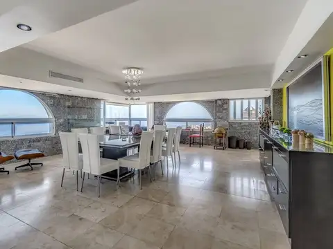 Departamento 4 dormitorios en venta en península