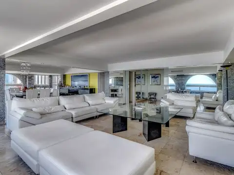 Departamento en Venta de 4 dormitorios