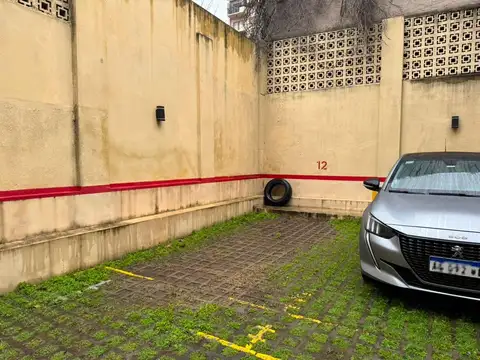 Venta de Cochera Descubierta en PB en Caballito
