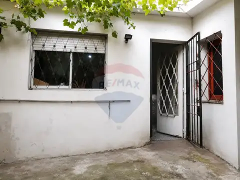 Doctor Joaquín Requena 2200