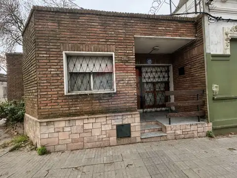 VENTA CASA 3 DORM. PARRILLERO, GJE. LA COMERCIAL