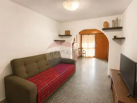 VENTA CASA 3 DORM. PARRILLERO, GJE. LA COMERCIAL