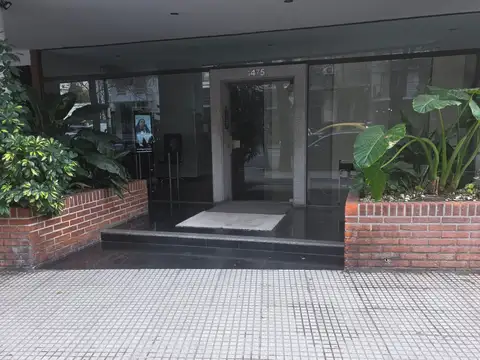 Excelente  2 Dormitorios de 82mts  frente balcón corrido suite cochera piscina
