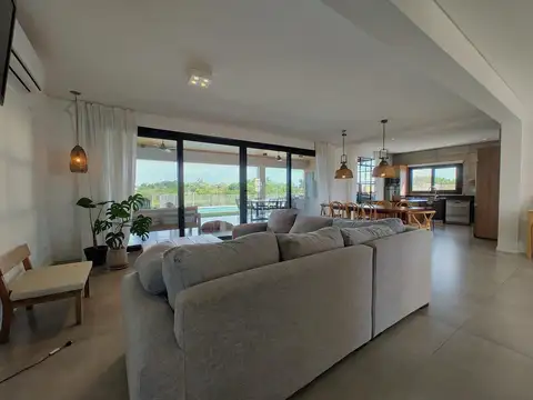 Casa en Venta en Villanueva, USD 449.000