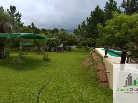 Casa con amplio terreno y piscina en zona Aeroclub