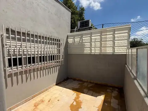 OPENHOUSE alquila cómodo departamento en calle San Juan