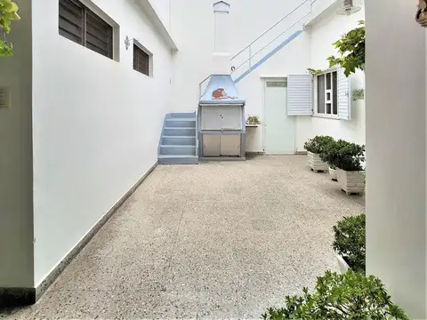 Venta dúplex en block ideal para dos familias en Villa Lugano