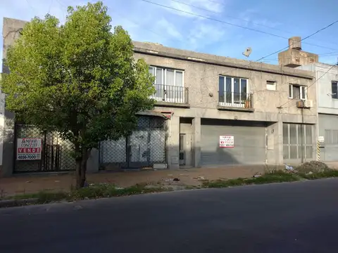 3 locales con 2 viviendas Moron Haedo Venta