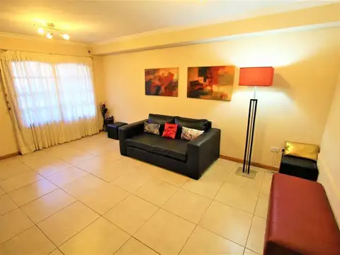 Depto Tipo Casa en Venta de 3 dormitorios