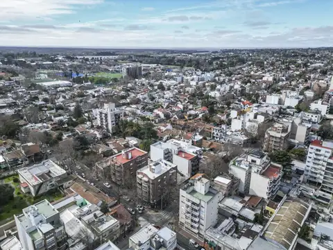 Avda. Presidente Perón  700, San Fernando