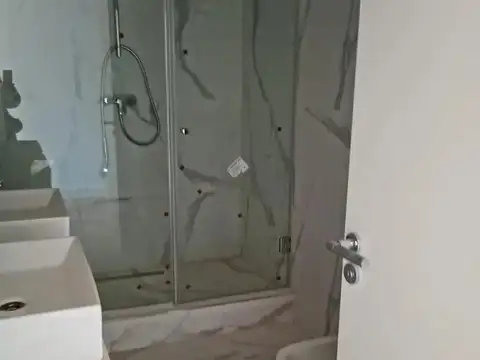 Departamento 4 ambientes con 4 baños