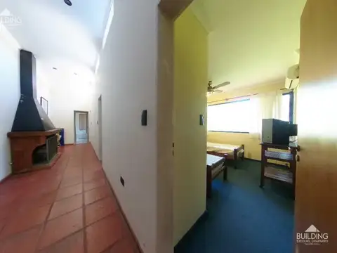 Casa Quinta ARANA 3 dormitorios, quincho y pileta