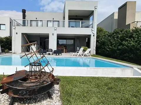 Casa en Venta de 5 dormitorios