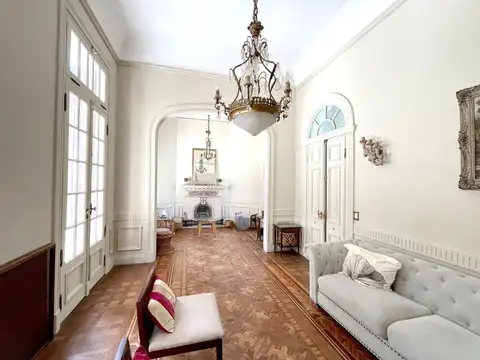 Casa 9 ambientes con 3 baños