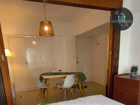 Sarmiento 2400, Piso 8