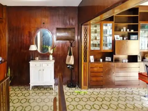 Avenida Jujuy 1584 e/ Avenida Pavón y Avenida Juan de Garay