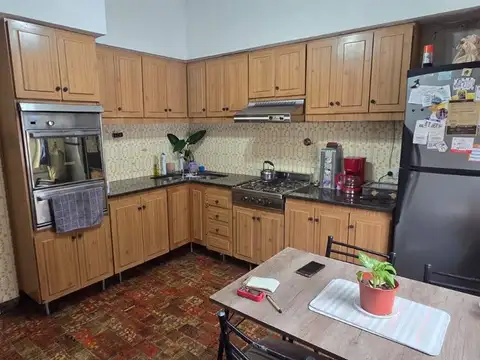 VENTA CASA 3 AMBIENTES  SAN JUSTO COCHERA PATIO