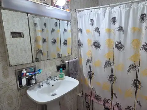 VENTA CASA 3 AMBIENTES  SAN JUSTO COCHERA PATIO