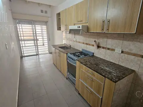Depto Tipo Casa en Alquiler en Villa Ballester, $ 920.000