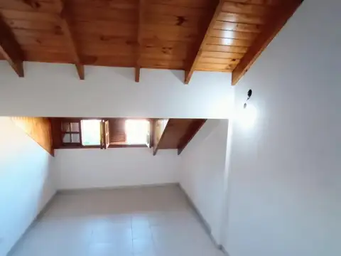 Departamento muy comodo tipo Duplex con Entrada de auto