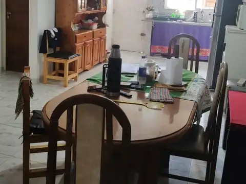 Casa 4 ambientes con 1 baño