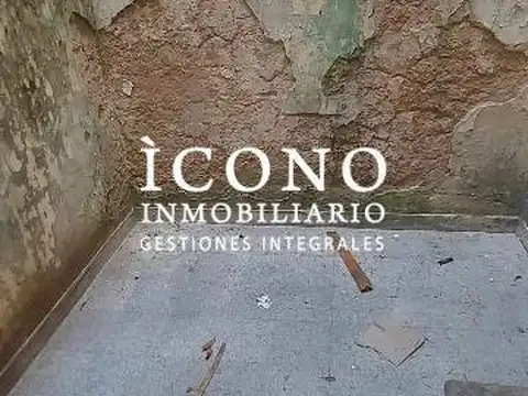 Venta 2 ambientes con patio ? Subte C/E ? UADE ? Independencia al 900