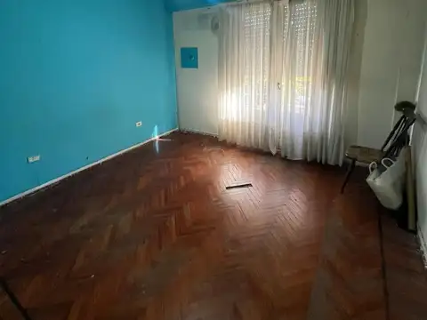 Depto Tipo Casa en Venta 40 años