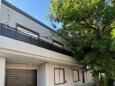 Depto Tipo Casa en Venta de 3 ambientes