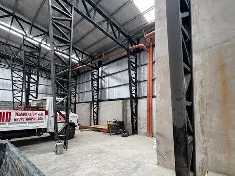 Av. Pres. Arturo Illia al 400