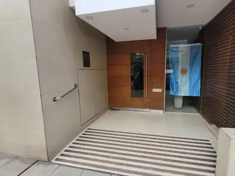 alquiler 2 ambientes balcon a la calle zona centro