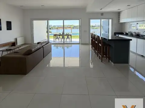 Casa en Venta en San Sebastián, USD 270.000