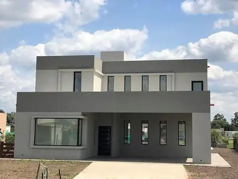 Casa a la venta en barrio Santa juana