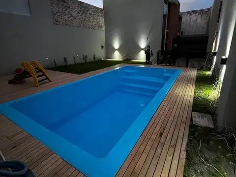 Depto Tipo Casa en Venta con 1 cocheras