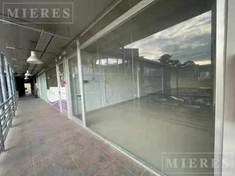Oficina o Local  de 71 mts en 1er piso en Verdi 57