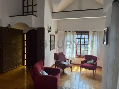 VENTA CASA 6 AMBIENTES EN SAN MIGUEL (TOMA PERMUTA MENOR) – APTA CREDITO – IDEAL DESARROLLO