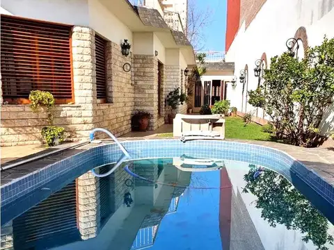 Casa - Echesortu - Pileta - quincho