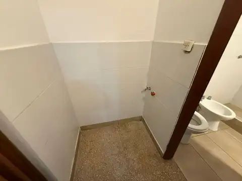 Depto Tipo Casa en Alquiler al Este