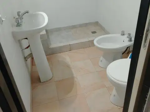 Casa en Alquiler con 1 cochera