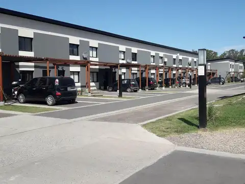 Casa en Alquiler con cochera