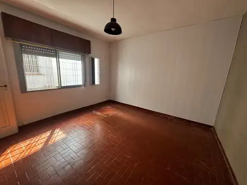 Depto Tipo Casa en Alquiler de 1 dormitorio